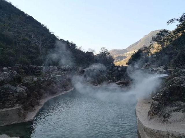 逃离隐秘的洞穴